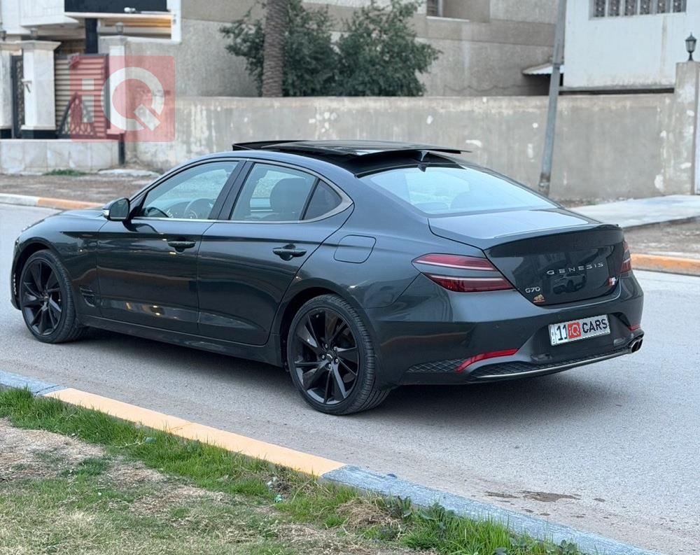 جنسس G70